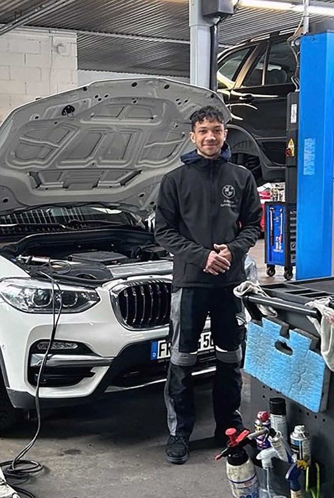 Porträt: Leon Lichtenauer, Auszubildender Kfz-Mechatroniker